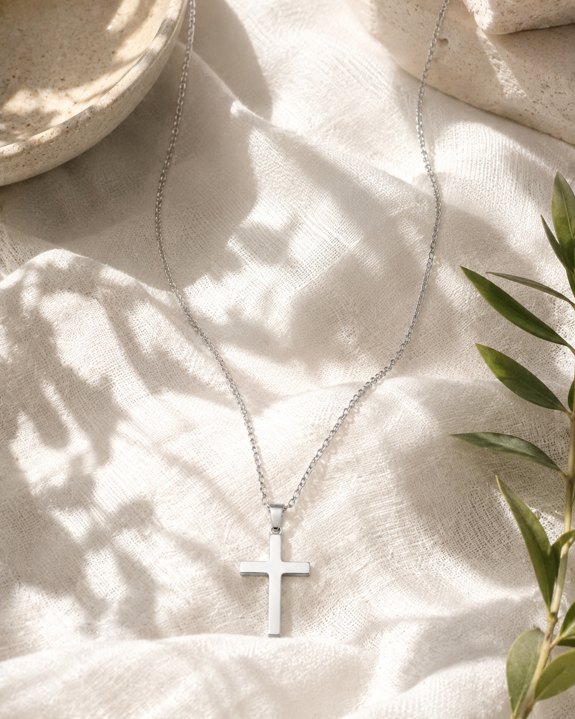 Cadena con Cruz Thalea
